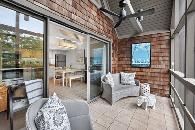 Ideal Weekend Getaway! Only 200 Yards to Beach, Popular East Beach Area!