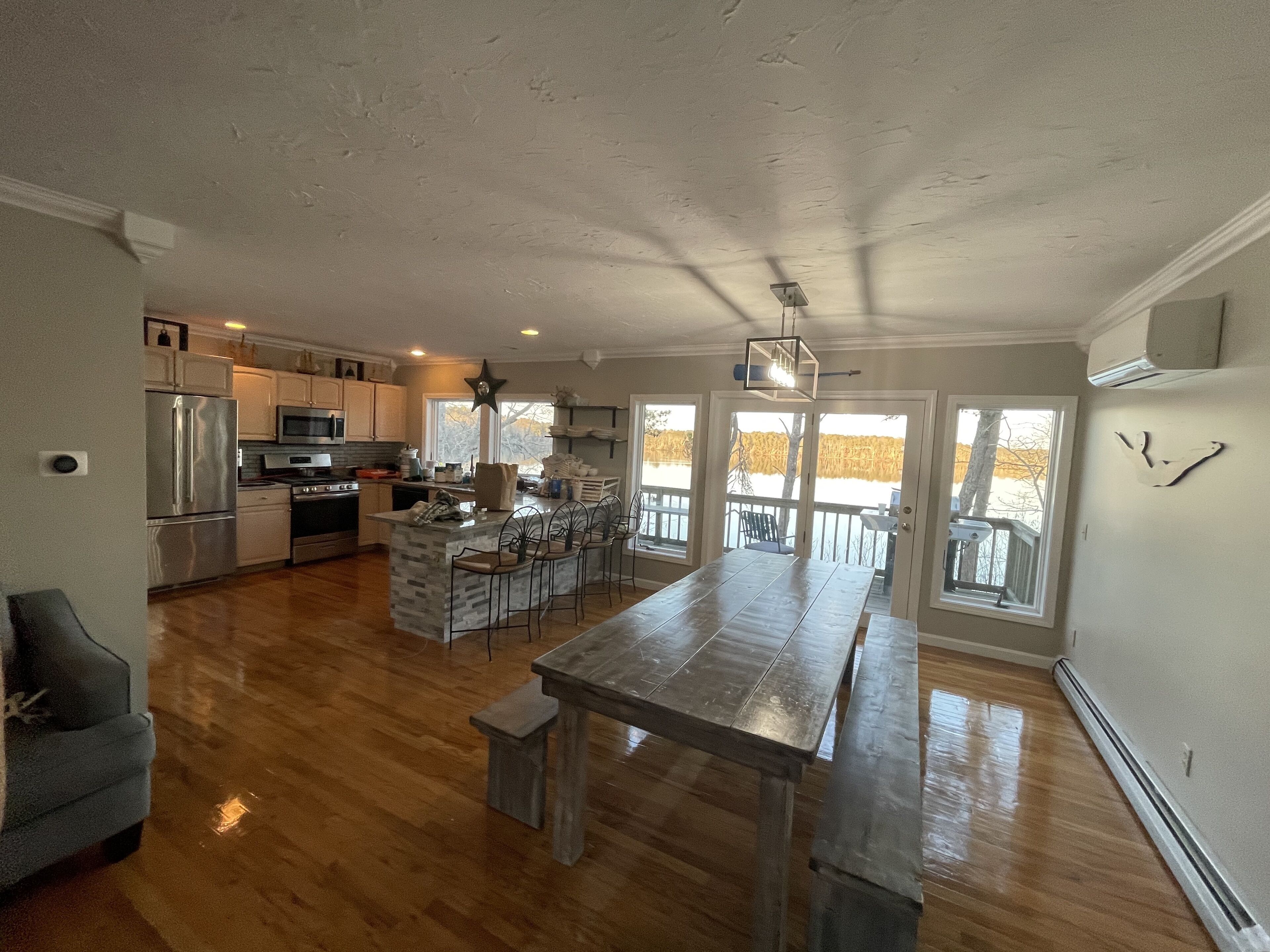 Stunning Lake Front House with Private Beach