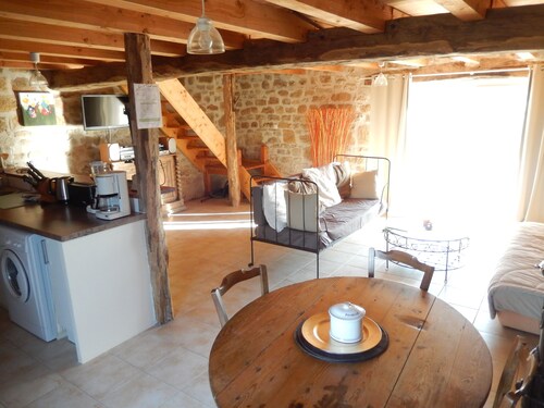 Gîte de 80 m² climatisé, dans ancien corps de ferme,  classé 4 *, pour 4 pers, 