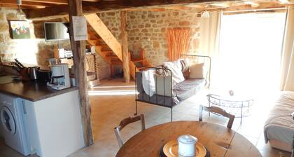 GĂźte de 80 mÂČ climatisĂ©, dans ancien corps de ferme, classĂ© 4 *, pour 4 pers,