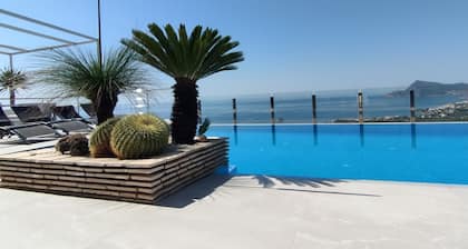 Luxus-Villa in Altea mit herrlichem Meerblick, Infinity-Pool, Südlage