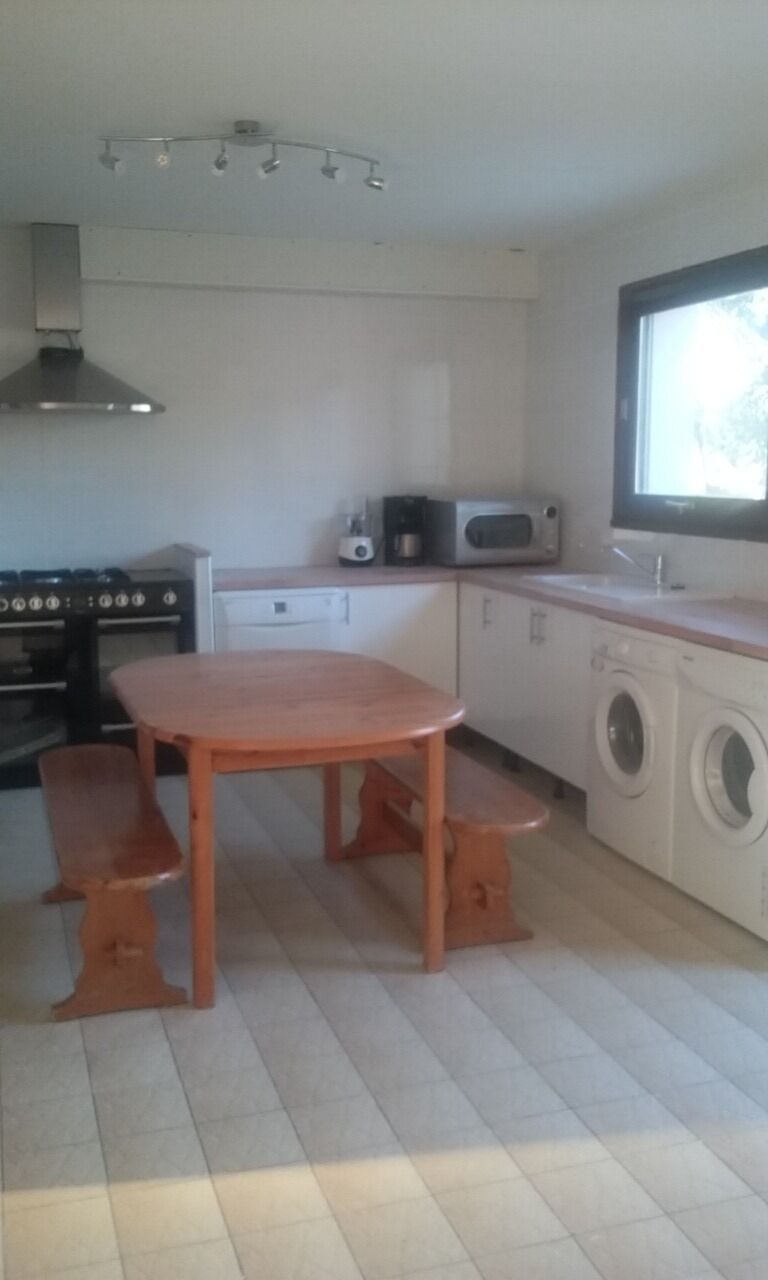 Large house 300m from the large beach of Pont-Mahé