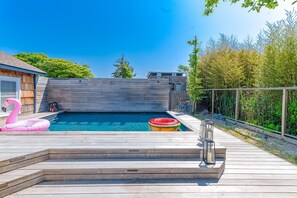 Pool - Spacious beach cottage with private pool, hot tub, outdoor area & amazing suite (Ocean Bay Park)