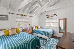 3 bedrooms, Internet, bed sheets - Spacious beach cottage with private pool, hot tub, outdoor area & amazing suite (Ocean Bay Park)