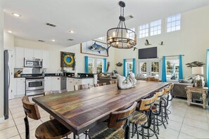 Dining - Luxury, Pool, Free Sunset Cruise | Castaway Castle (Destin)