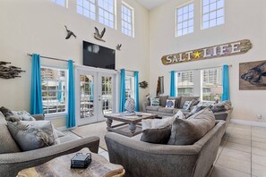 تلفزيون، مشغل دي في دي، كُتُب