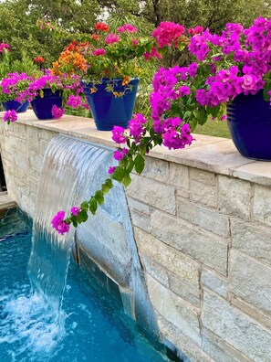 Pool - Waterfall, Pool, Cabana, Party Pavilion, Kayaks, King Beds, Tropical Oasis! (Concan)