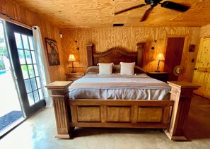 7 camere, una scrivania, ferro/asse da stiro, Wi-Fi gratuito