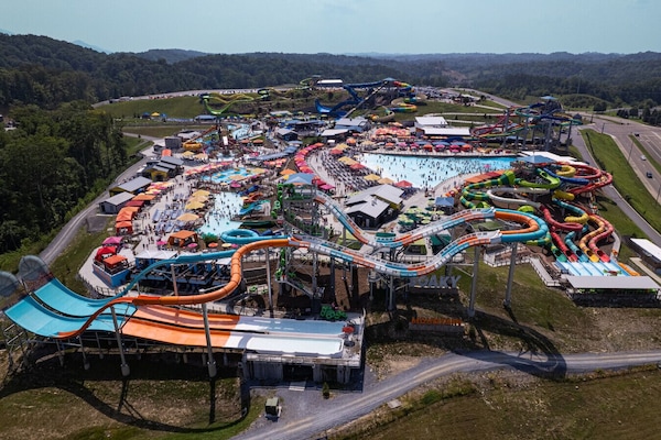 Soaky Mountain Waterpark