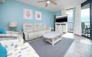 Flat-screen TV - SPLASH PAD!!! Bring the FAMILY! - 3 Bedroom GULF FRONT! (Orange Beach)