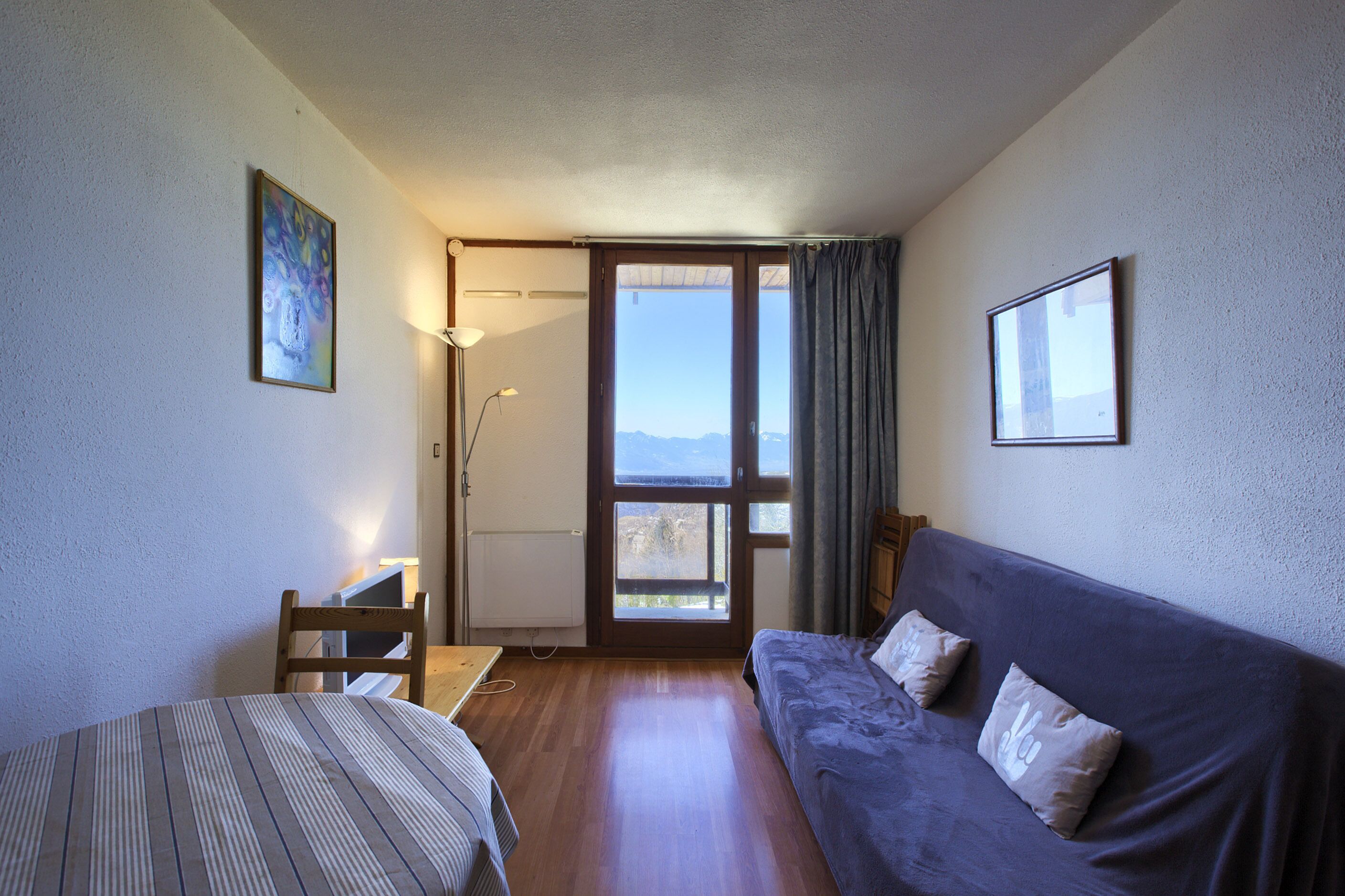 Bright Studio in Font-Romeu View of the Pyrenees SKI Spa