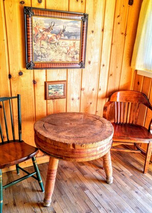 Interior - Soderberg cozy rustic cabin 5 min from Cody (Cody)