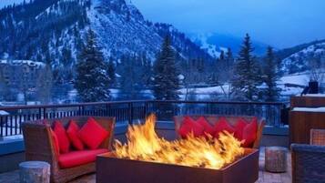 المنطقة المحيطة بالمنشأة