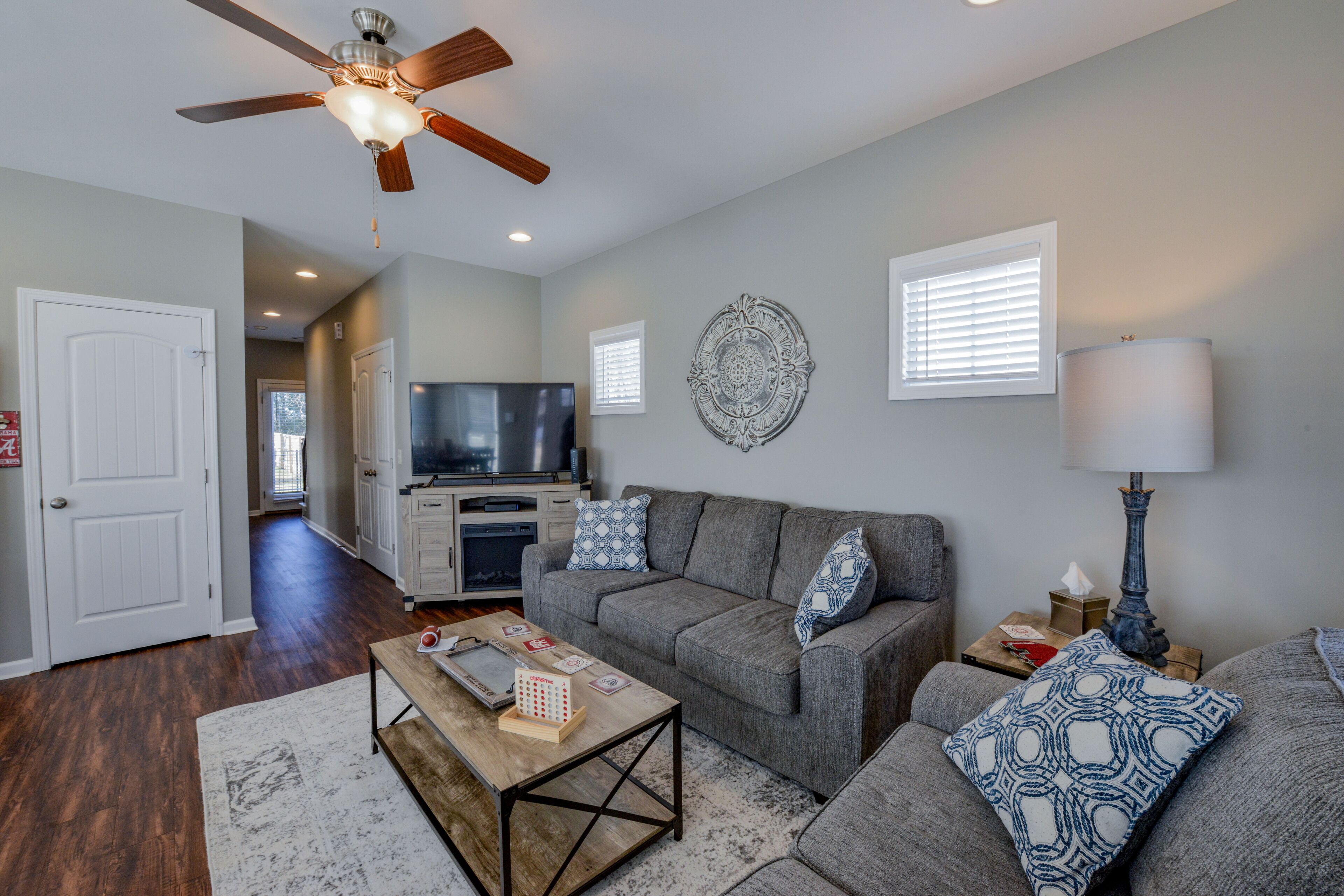 T-Town Cottage - Book for Football season!