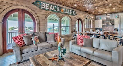 Holiday Isle Mansion with a Pool, Free TIki Cruise