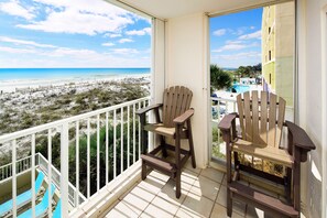 Property grounds - Gulf Dunes 217 • Beautiful 3BR 3BA Beachfront Corner Unit, Direct Ocean View, Free Beach Service (Fort Walton Beach)