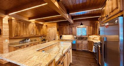Moose Tracks - Spacious Cabin | Hot Tub | Fire Pit