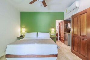 1 chambre, fer et planche à repasser, Wi-Fi, literie fournie