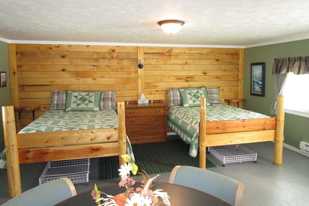 Cabin #1 - Mill Pond CT