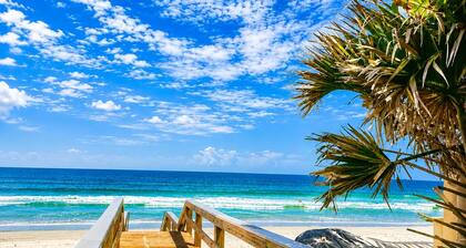 Daytona Beach - Cozy Vacation Home with private saltwater Pool