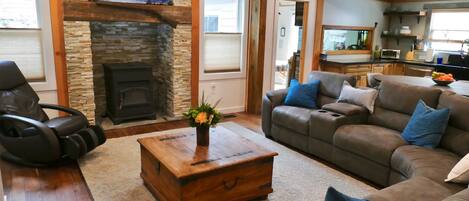 Télévision, livres, chaîne hi-fi