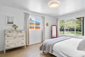 3 habitaciones, tabla de planchar con plancha, wifi y ropa de cama