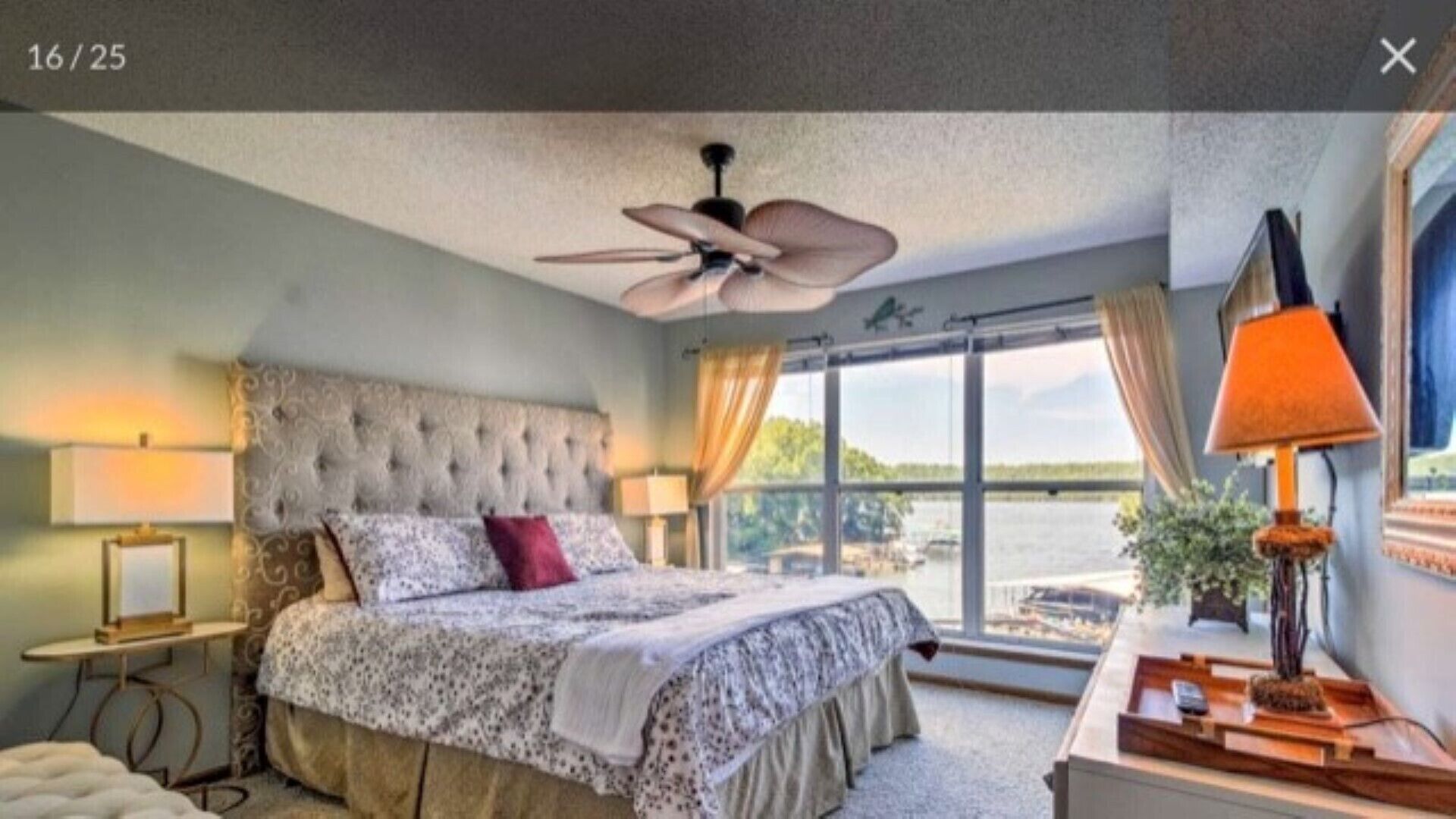 Cozy retreat with a great view, of the lake 1 mile from Margaretville