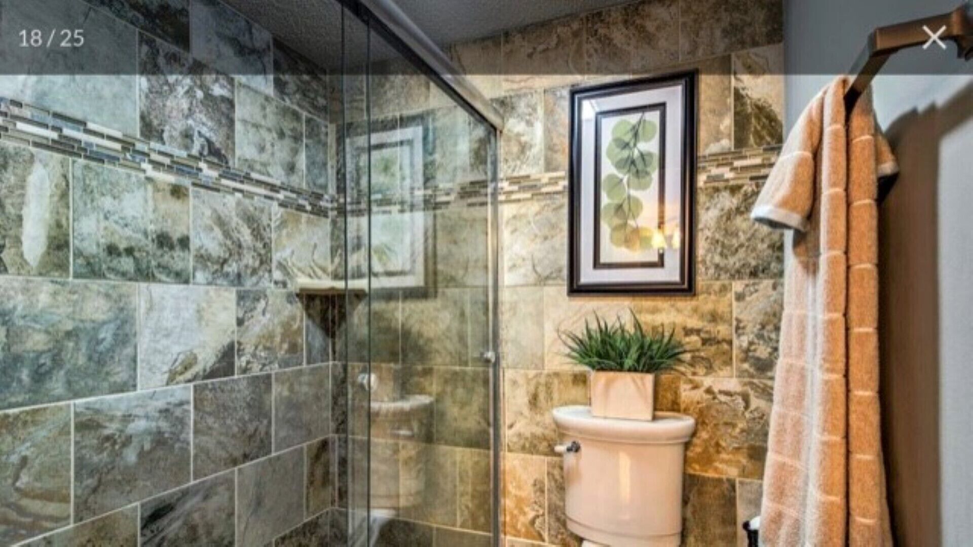 Cozy retreat with a great view, of the lake 1 mile from Margaretville