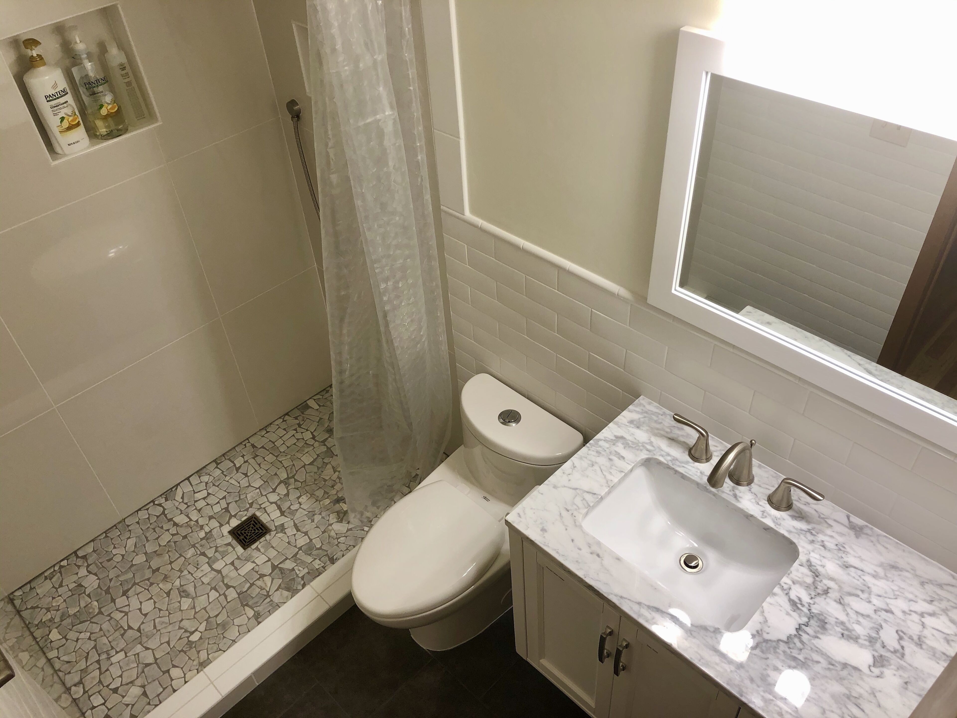 Private Home w/Attached Garage, Downtown, Blocks from Univ. Center Rochester