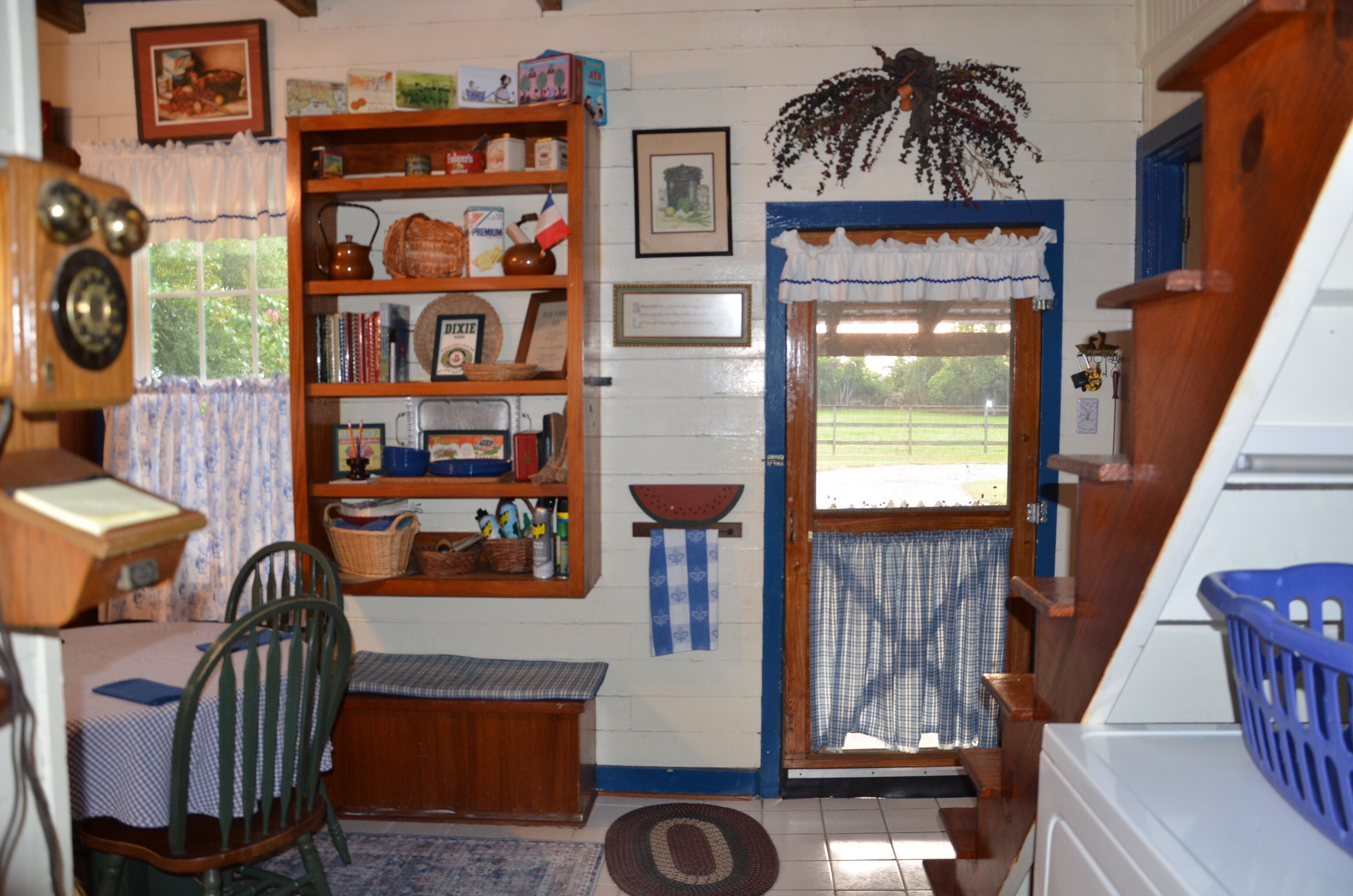 2 室のベッドルーム、アイロン / アイロン台、WiFi (無料)、ベッドシーツ