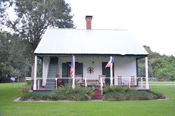 Front Porch faces west.