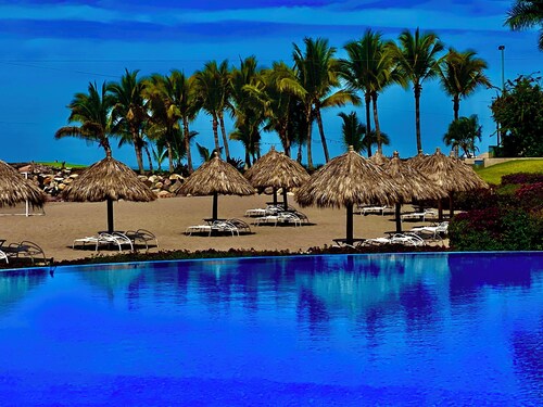 PARADISE, SHANGRI-LA, OCEAN-BAY-BEACH 3bd / 3ba, kostenloser Flughafentransfer