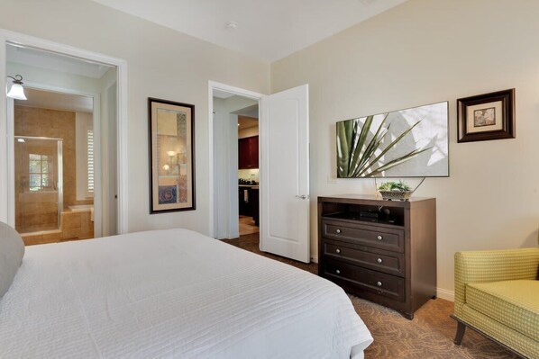 2 bedrooms, desk, iron/ironing board, WiFi