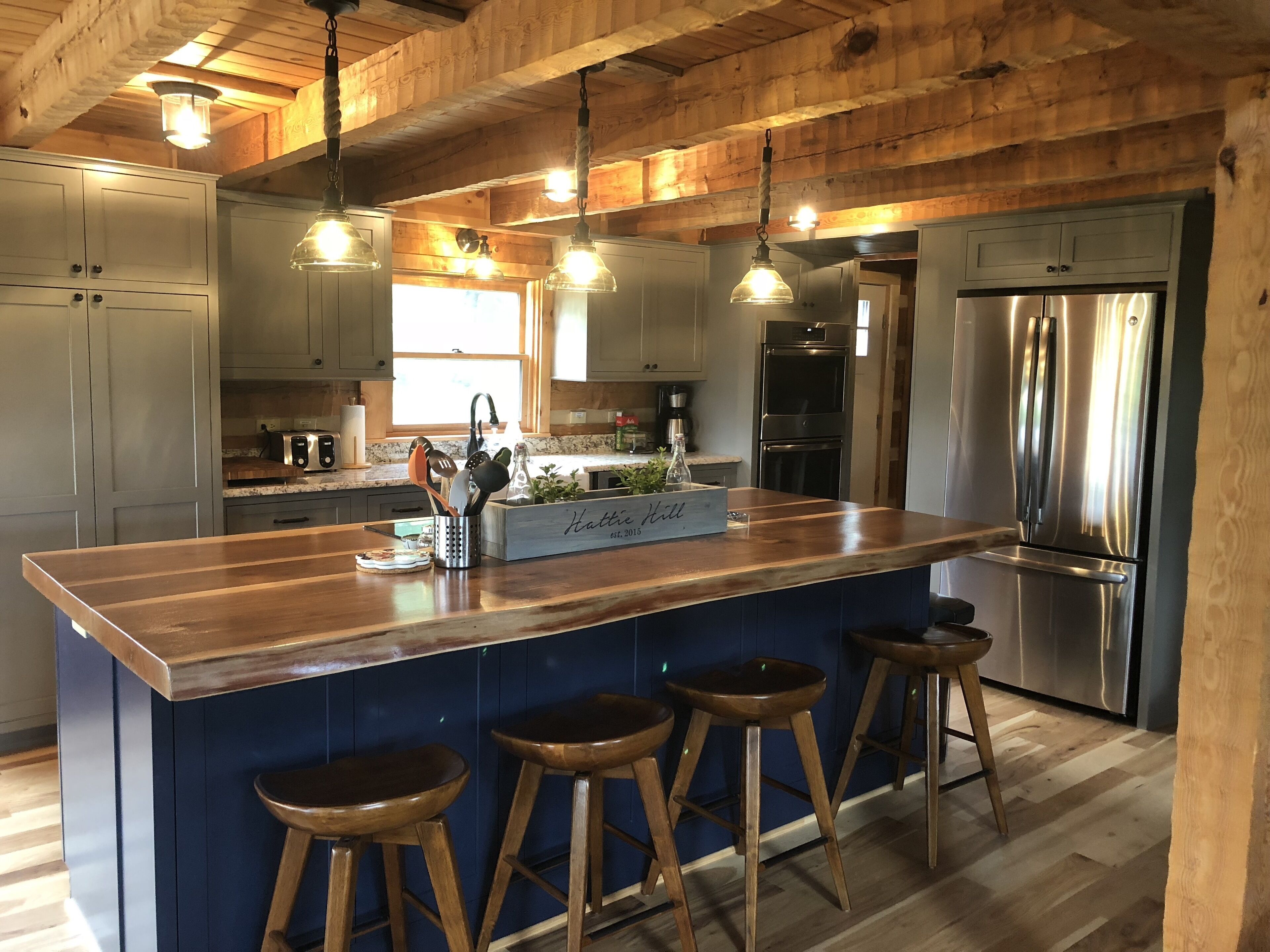 Beautiful Blue Ridge Views, Beautiful Pastoral Setting - HH Mtn Happy