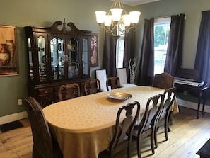 Dining - Historic Petunia Cottage: Large Renovated Victorian Excellent In-town Location (Bar Harbor)