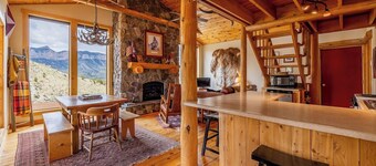3 bedroom private mountain house extraordinary views