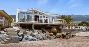 Exterior - Beautiful Oceanfront Home with Jacuzzi (Carpinteria)