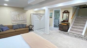 4 makuuhuonetta, silitysrauta/-lauta, ilmainen Wi-Fi, vuodevaatteet