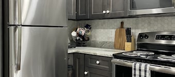Charming Lakefront Vacation Rental