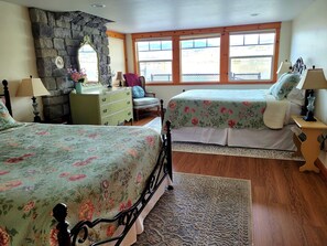 2 chambres, fer et planche à repasser, accès au Wi-Fi (inclus)