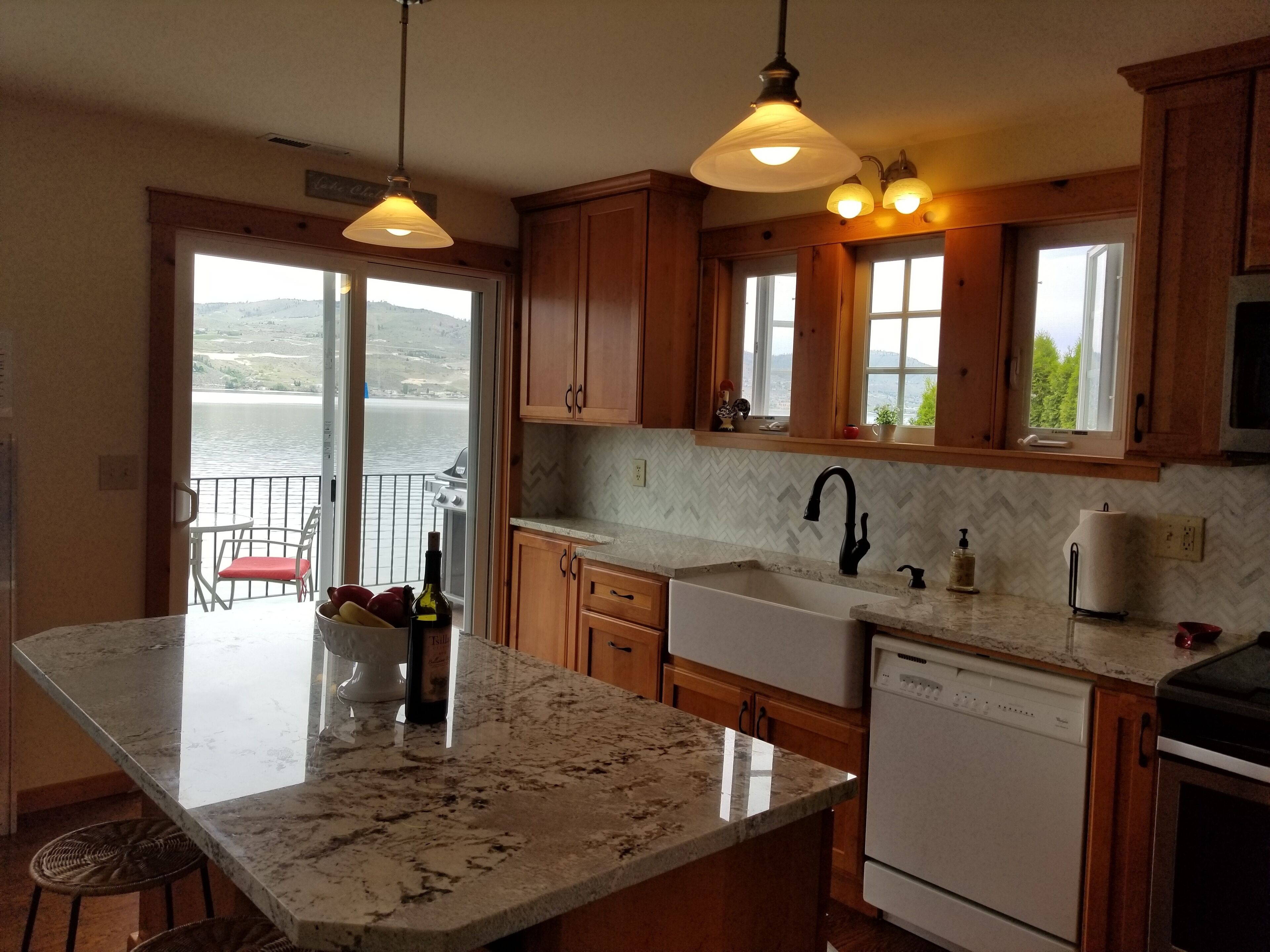 冰箱、微波炉、烤箱、炉灶