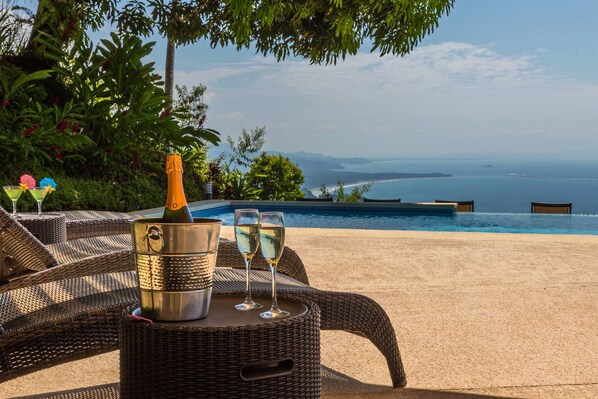 Pool - Casa Alta Vista With Outstanding Views (Dominical)