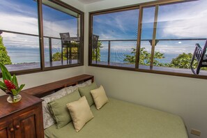 5 bedrooms, in-room safe, iron/ironing board, WiFi - Casa Alta Vista With Outstanding Views (Dominical)