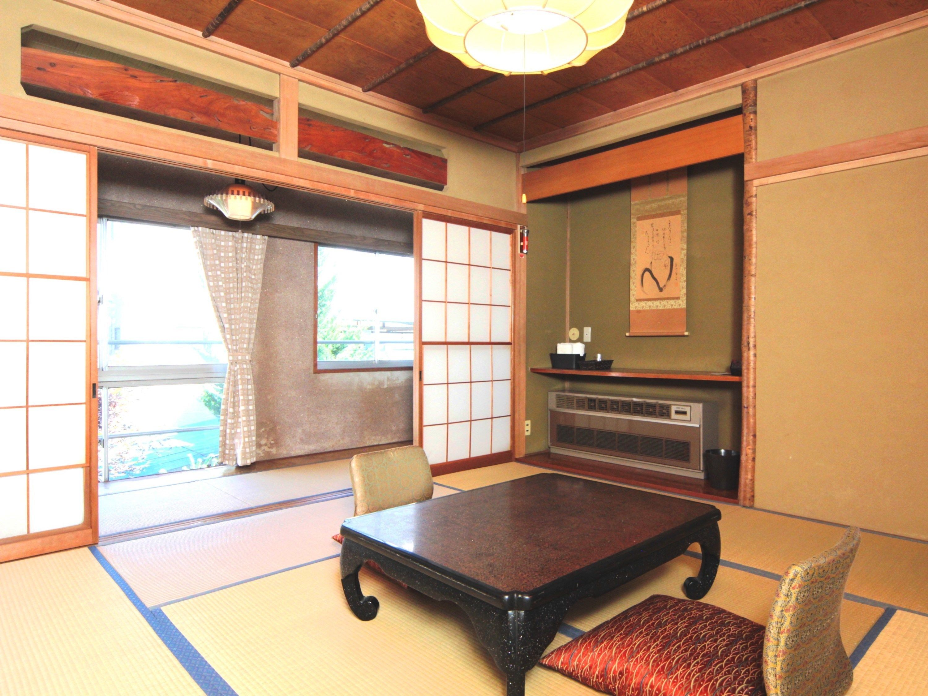 和室 3人部屋 | WiFi (無料)、ベッドシーツ