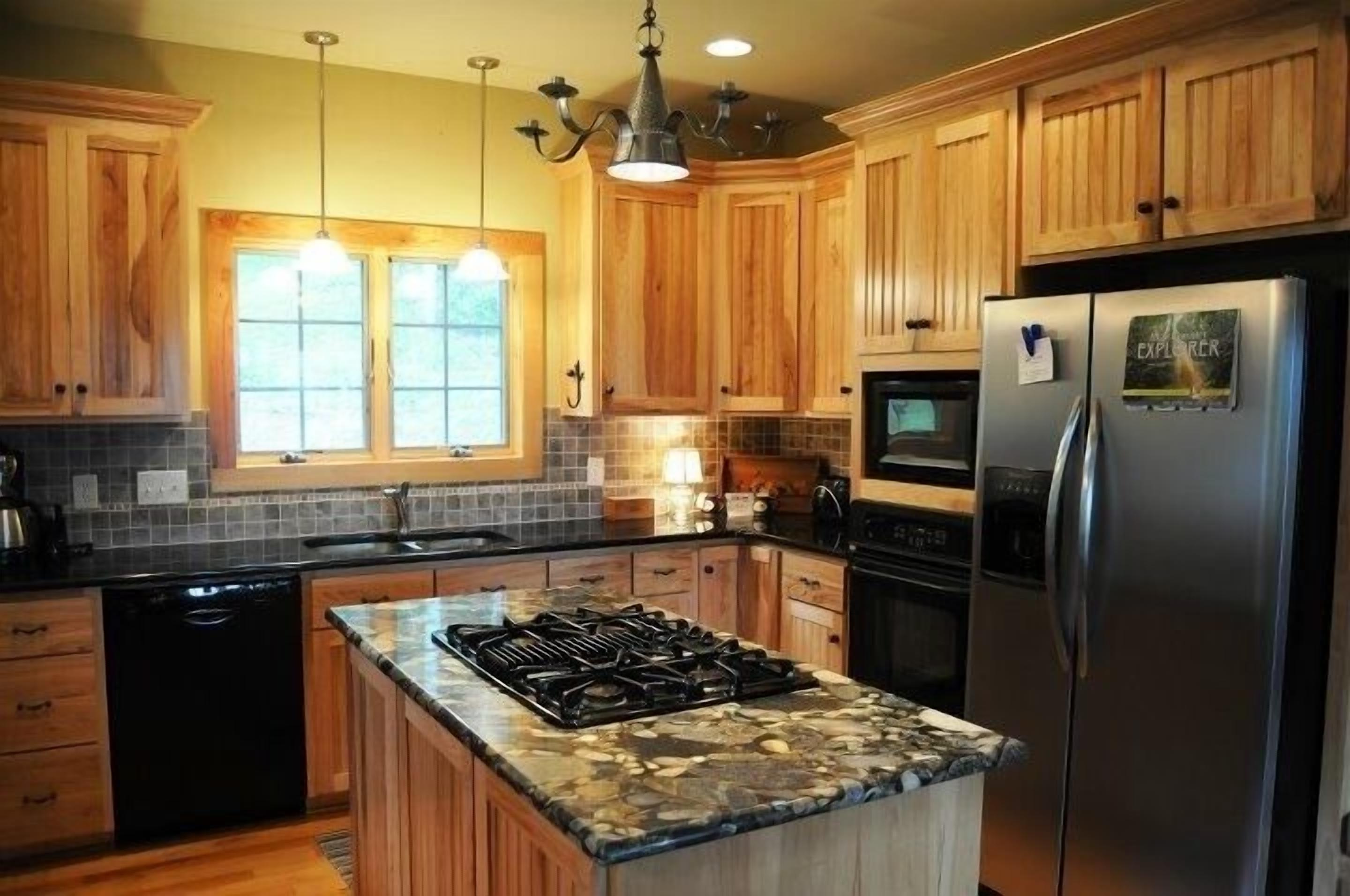 Farm Stay - Unique Cottage On 215 Acre Private Mountain. views, hiking, hot tub.