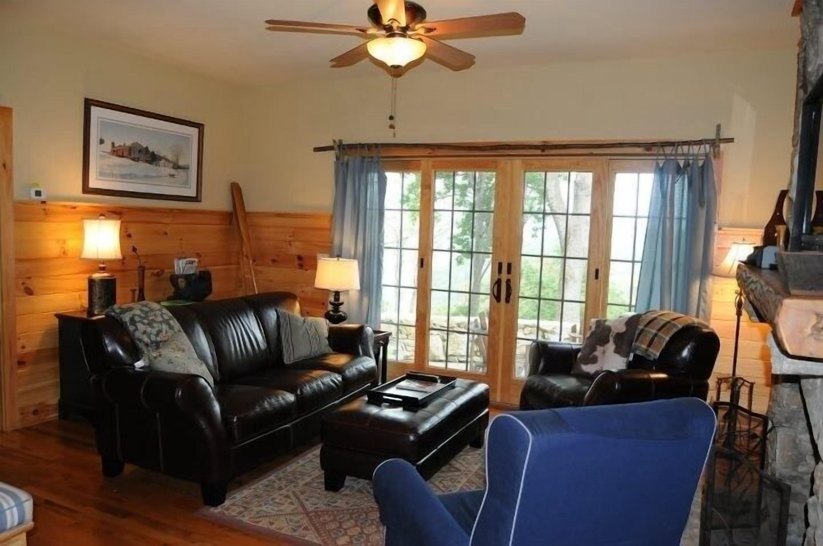 Farm Stay - Unique Cottage On 215 Acre Private Mountain. views, hiking, hot tub.