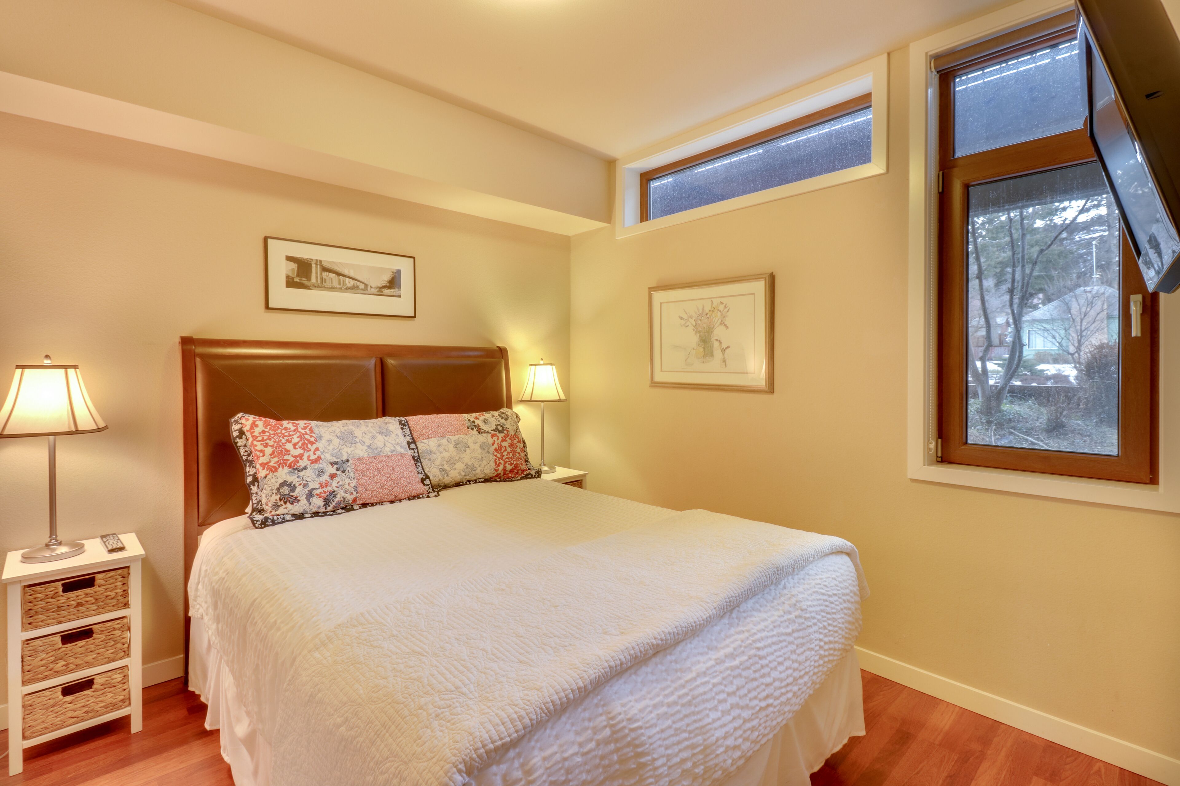 Mountain-view condo with indoor pool & hot tub, private balcony & grill