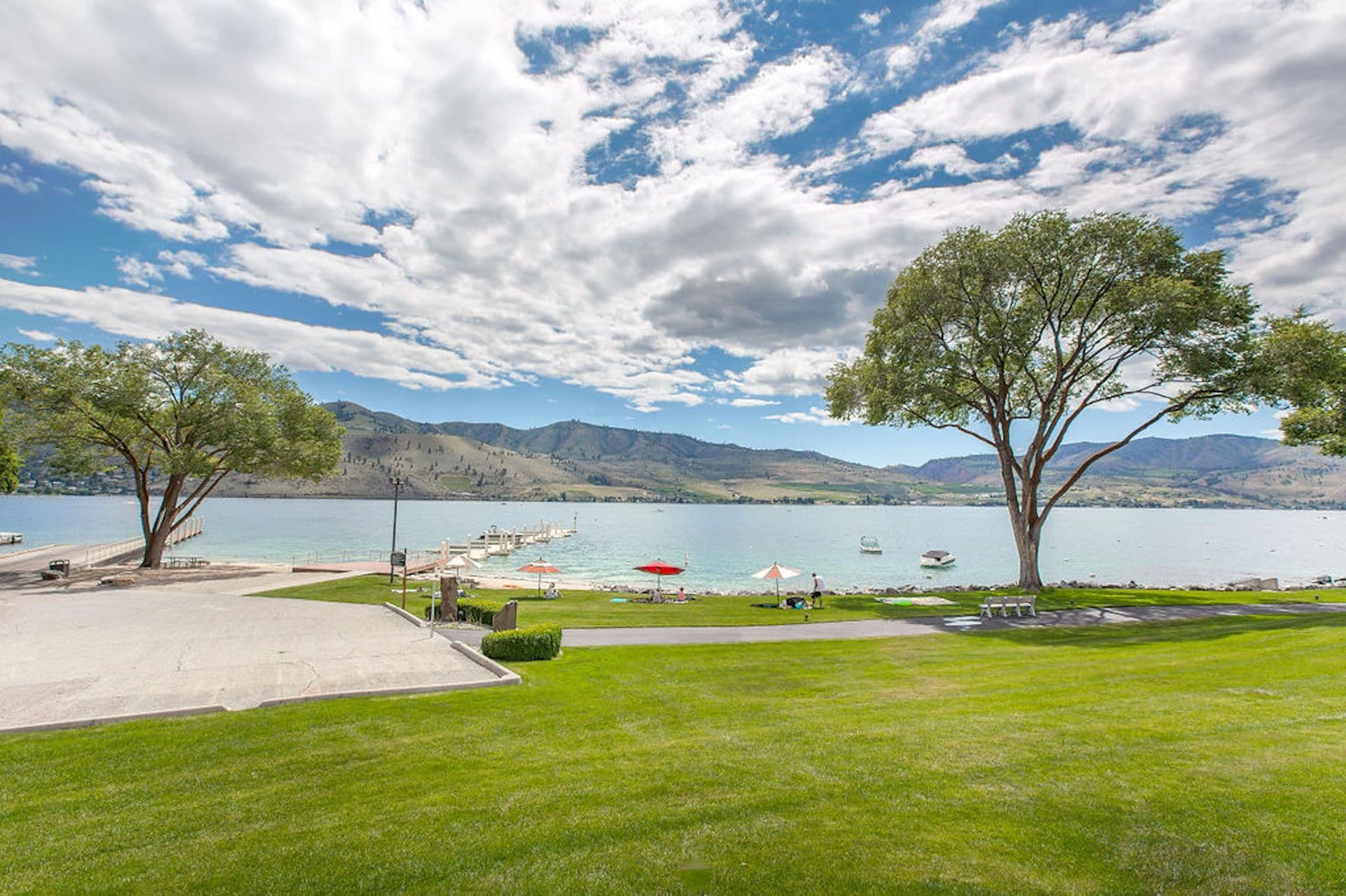 Luxury waterfront townhouse w/ sandy beach outside your patio door! WOW!