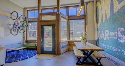 3 BR Townhouse in Downtown Entertainment District