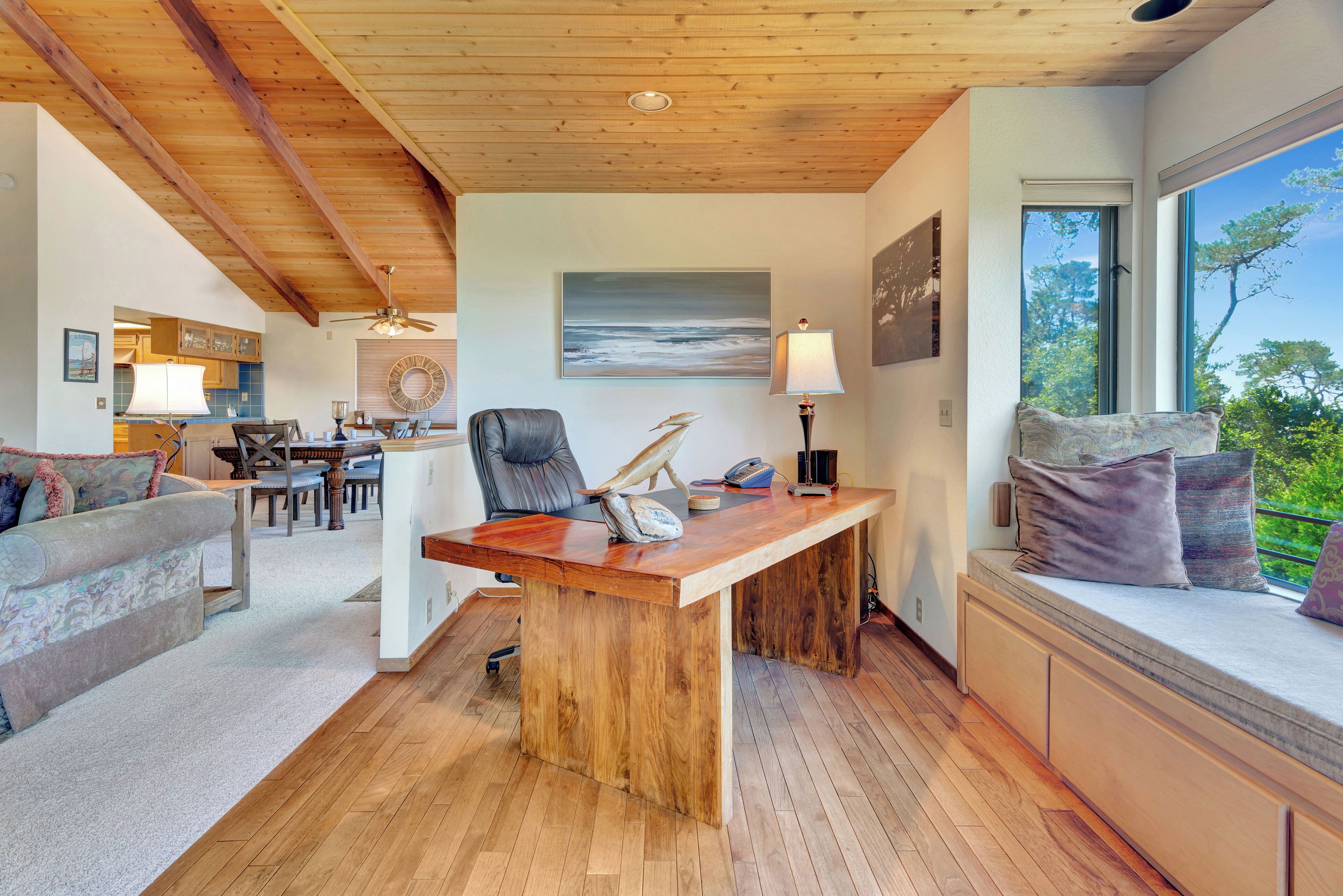 Panoramic ocean view retreat in Cambria